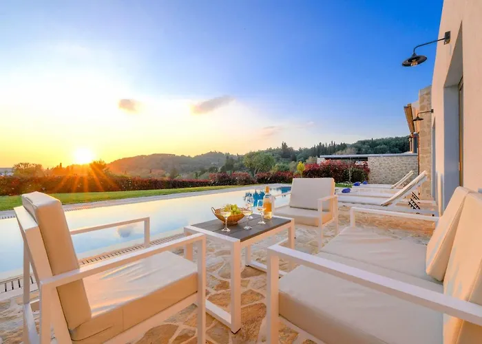 Villa Lithari Luxury *