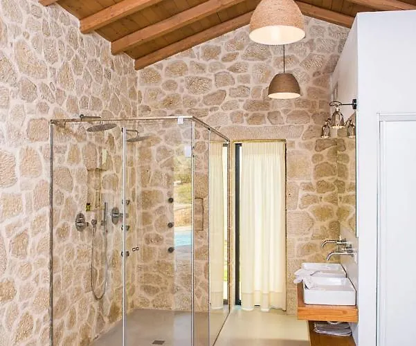 Lithari Luxury