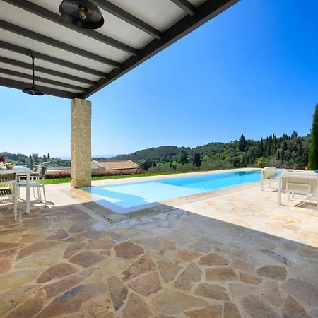 Lithari Luxury Vilă *